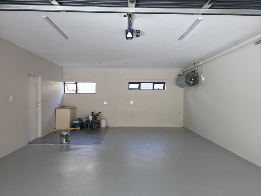 5 Bedroom Property for Sale in Noorsekloof Eastern Cape